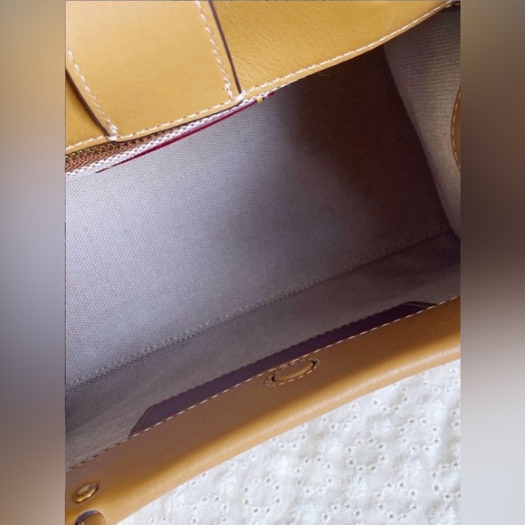 Coach Central Park Cashin Carry Tote 22 NWT w Dust Bag - Picture 7 of 9